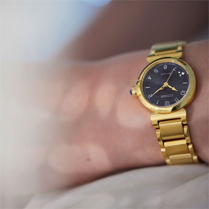 Citizen Eco-Drive EM1132-88H Kadın Kol Saati