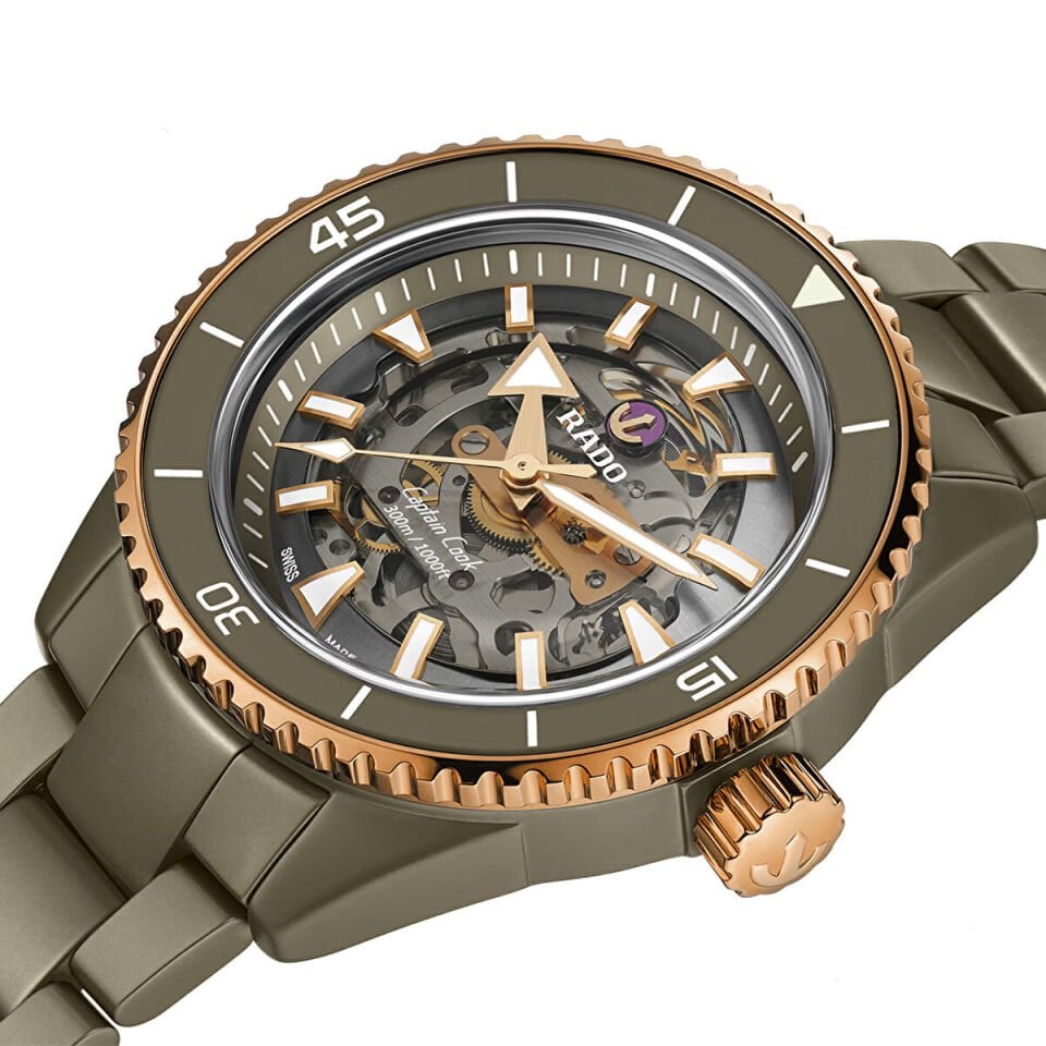 Rado Captain Cook High-Tech Ceramic Skeleton R32150162 Erkek Kol Saati